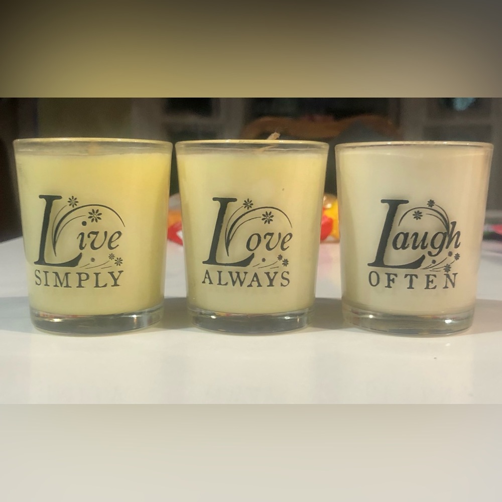🛍 4/$20 - Live Love Laugh Vanilla Scented Candles